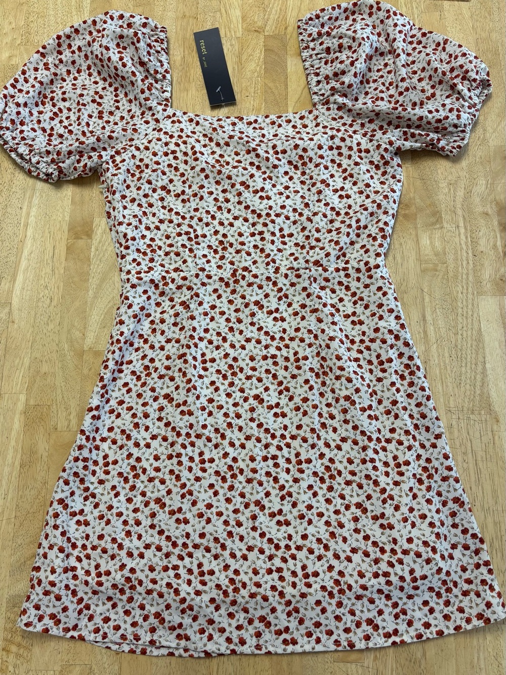 NWT Reset by Jane Red Floral Mini Dress w/Sweetheart Neckline & Puff Sleeves - Picture 3 of 6